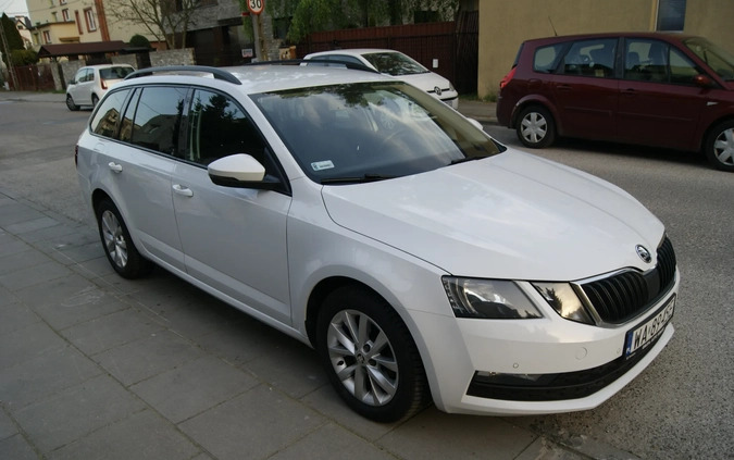 Skoda Octavia cena 54769 przebieg: 181000, rok produkcji 2019 z Gdynia małe 154